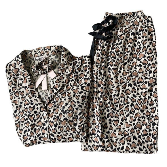 Victoria’s Secret Heart Leopard Pajama Set | Size XL | Long Sleeve & Pants - Picture 2 of 9